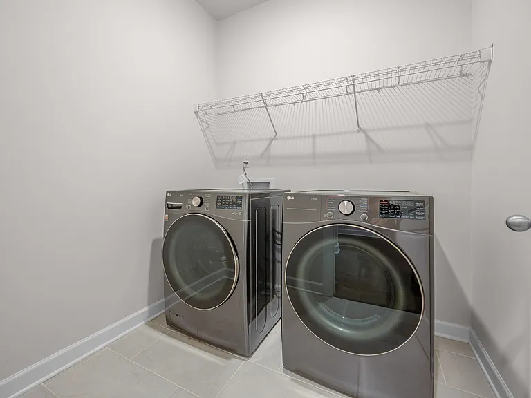 6407 Barcelona Way — Photo 27