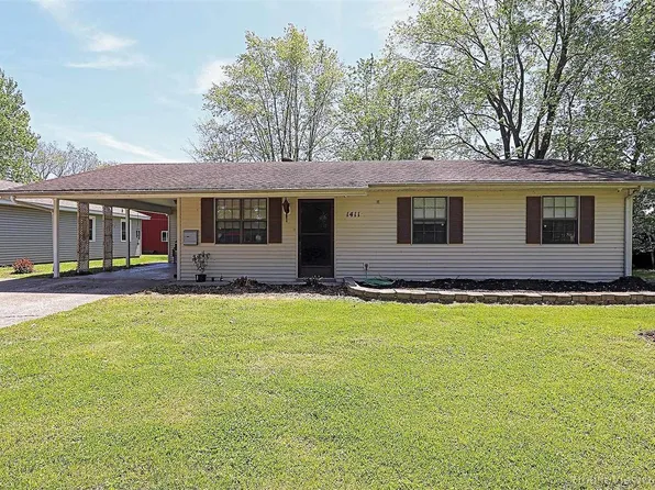 1411 Colony Park Dr, Scott City, MO 63780