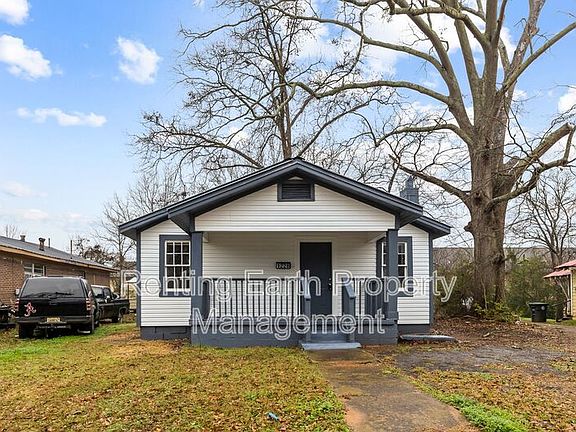 3rd image of 1228 19th Pl SW