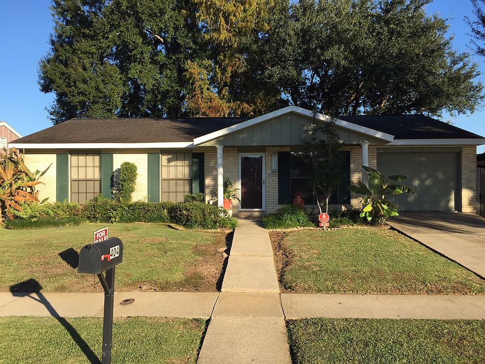 1st image of 404 Thompson Dr