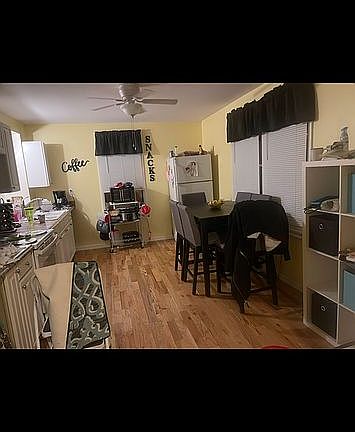 3rd image of 3105 Walnut St