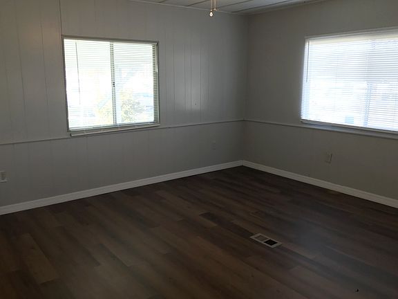 4th image of 198 Natalie Ln