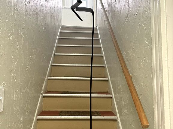 2nd image of 2092 Lark St APT 4