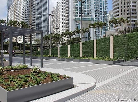 3rd image of 540 Brickell Key Dr APT 1109
