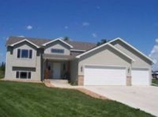 107 Foxmore Way, Saint Joseph, MN 56374