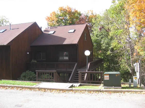 17 Stonehill Dr Unit 2, Vernon, NJ 07462