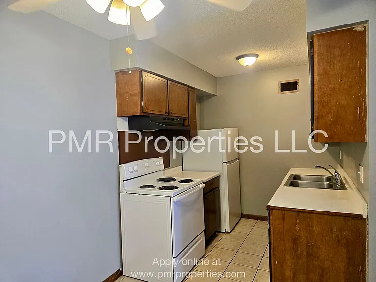 629 Franklin Ave — Photo 2