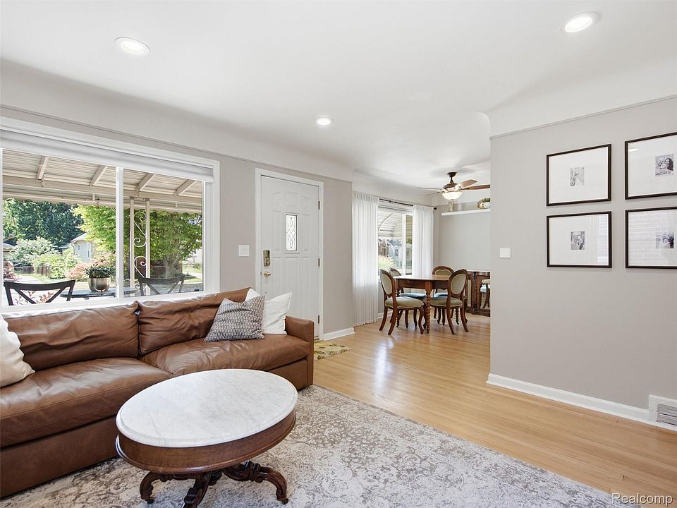 475 E Marshall St, photo 5