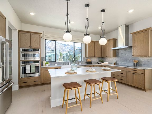 2nd image of 1994 E Wilshire Rd #5