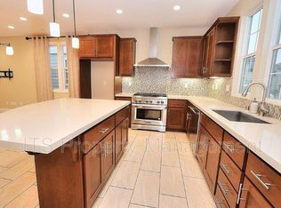 222 Colner Cir, Folsom, CA 95630