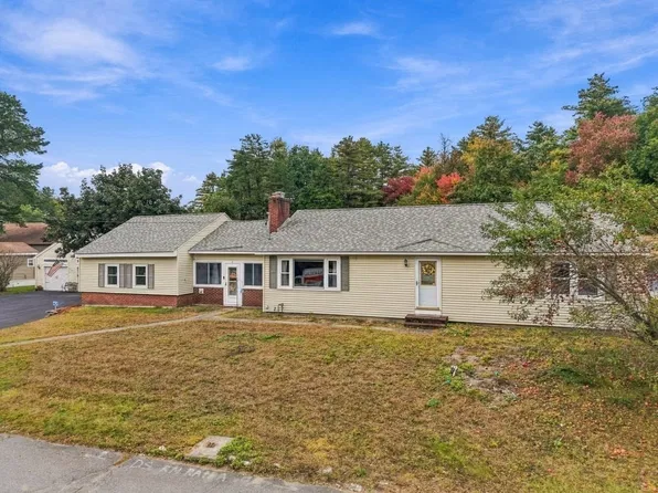 6 Oakhurst St, Ayer, MA 01432
