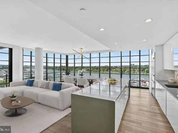 45 Sutton Sq SW Unit 509, Washington, DC 20024