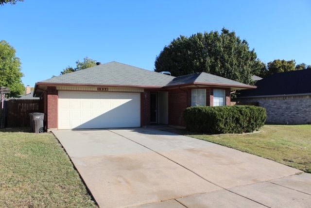 2nd image of 1920 Green Willow Dr