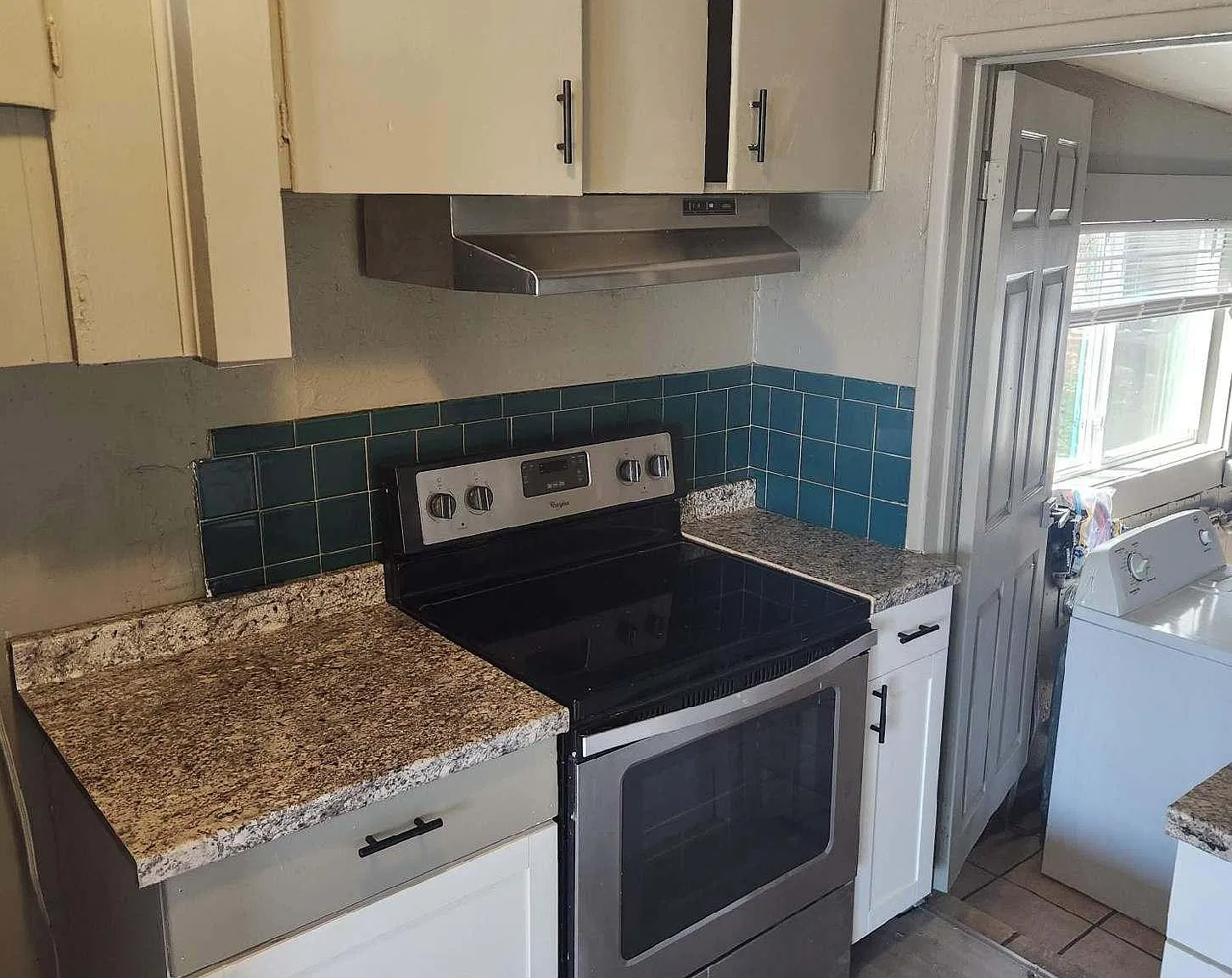 2151 Water Ave NE — Photo 4