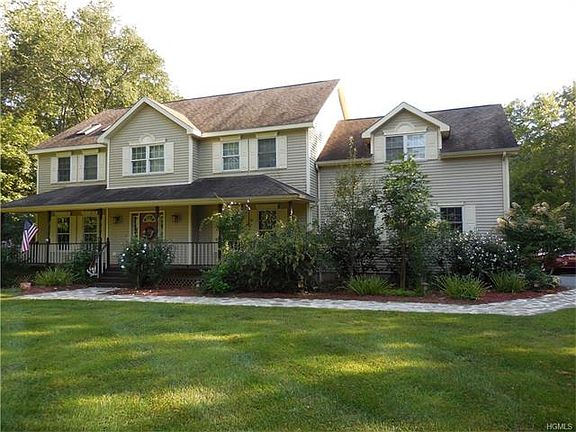 2nd image of 8 Jodi Dr