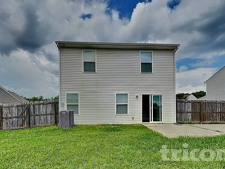 1225 Standing Oak Dr — Photo 13
