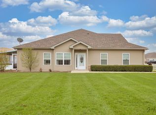 902 Camden St, McHenry, IL 60050