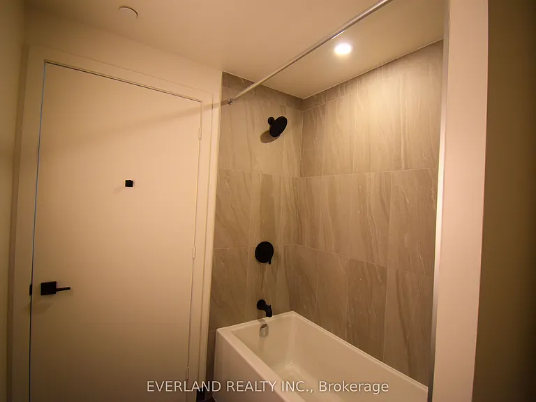 1185 Dupont St #1105 — Photo 11
