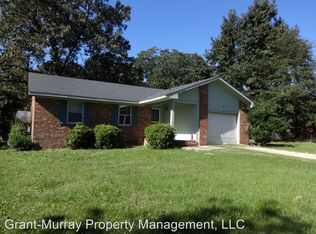 15 Astor Dr, Spring Lake, NC 28390