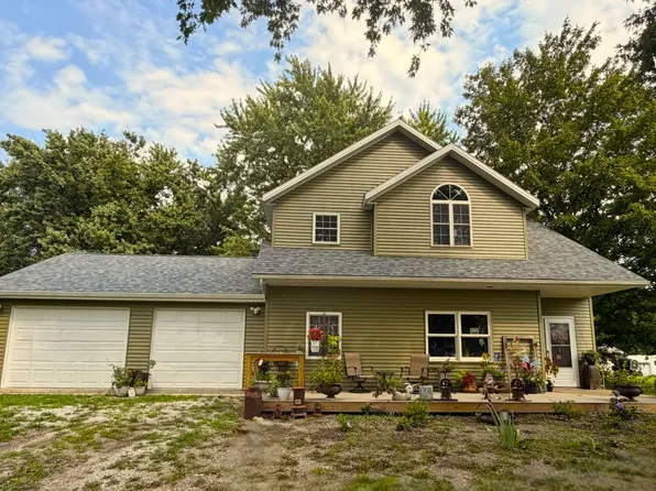 317 N Walnut St, Lamoni, IA 50140
