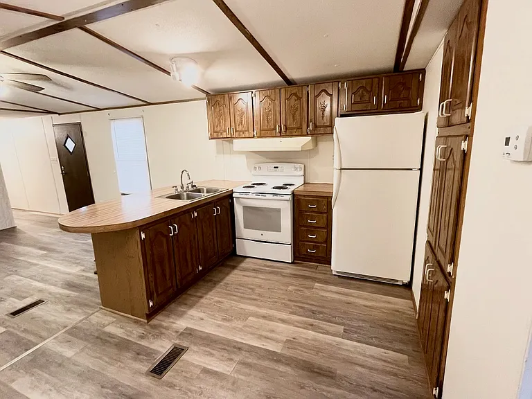 116 Dawn Dr #3 — Photo 3