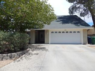 1052 N Sierra View St, Ridgecrest, CA 93555