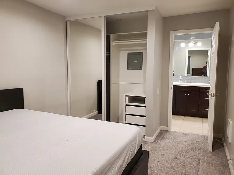 1225 Pacific Beach Dr #2F — Photo 3