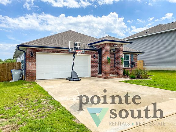 3rd image of 5601 Guinevere Ln