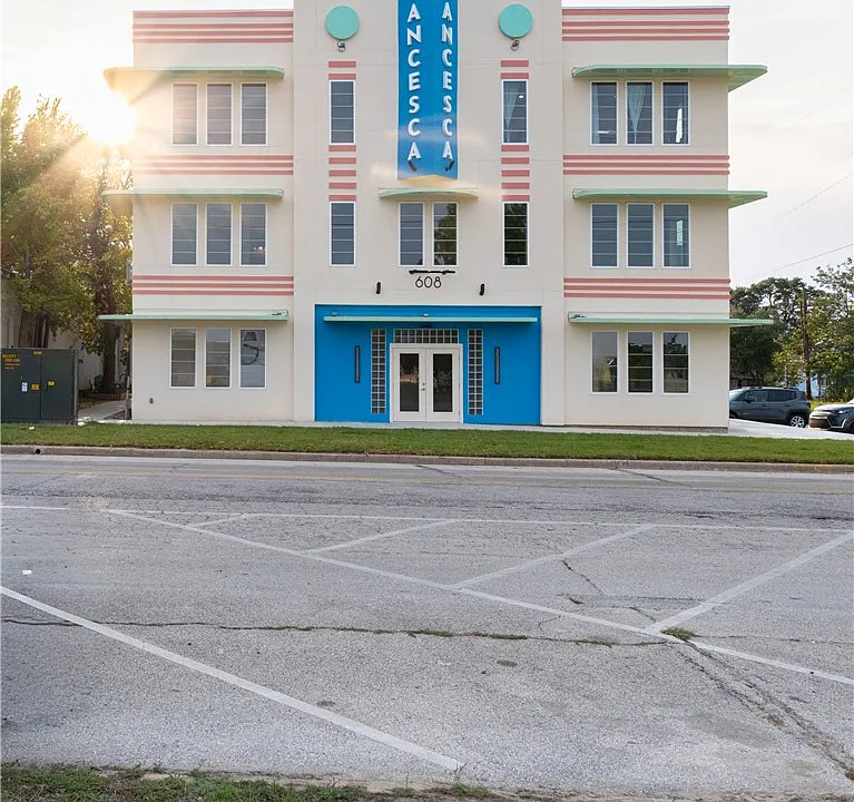 608 N Bryan Ave #224