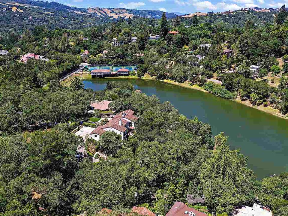 2nd image of 34 La Cuesta Rd