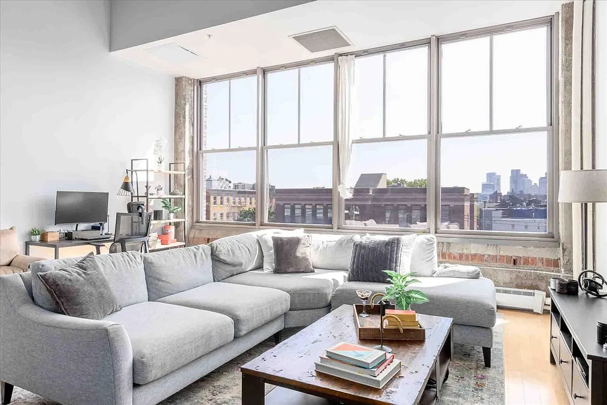 1 bed, 1023 sqft, $3,500 — Photo 1