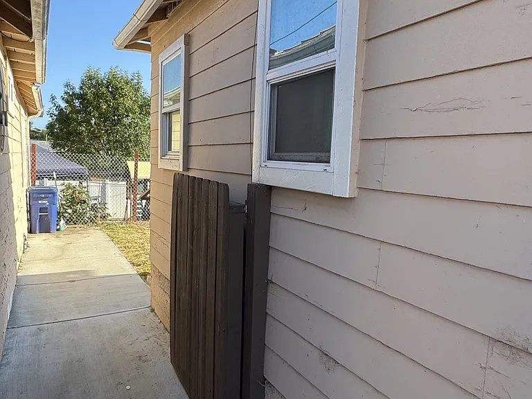 7035 Central Ave #A — Photo 13