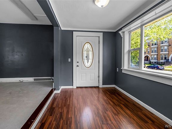 3rd image of 116 Lafayette Ave