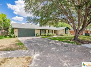 1706 College Dr, Victoria, TX 77901