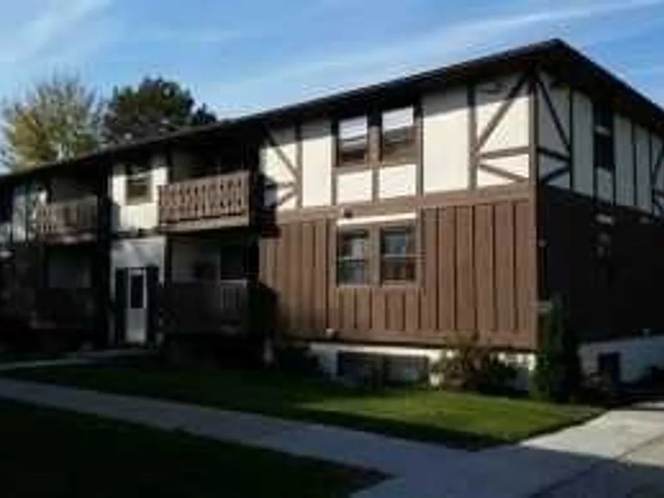 3430-3432-3434 S 12th St
