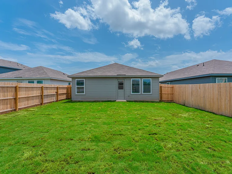 10839 Bernal Cv — Photo 19