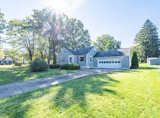 3018 Kirkhaven Dr, Youngstown, OH 44511