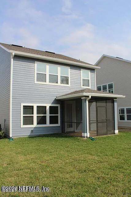 3 bed, 2.5 bath, 1910 sqft, $2,400 — Photo 2