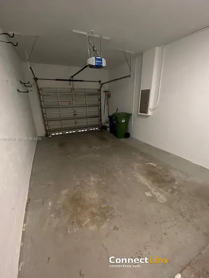 2 bed, 2.5 bath, 1131 sqft, $3,000 — Photo 2