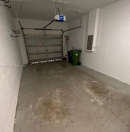2nd image of 2041 Pompeii Ct