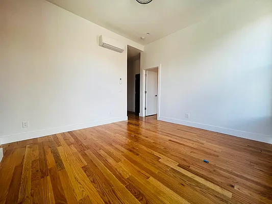 Rented by null | media 30