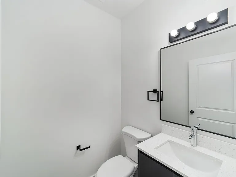 1591 NW 29th Rd #8 — Photo 18