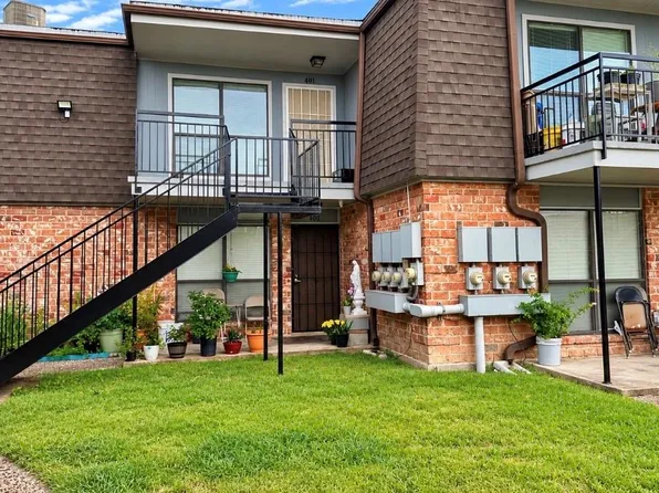 10802 Kingspoint Rd APT 401, Houston, TX 77075