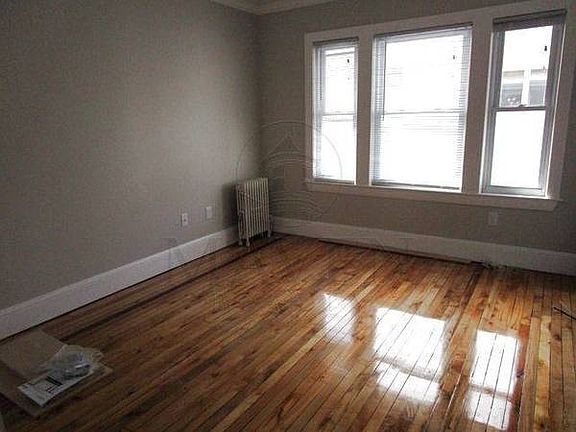 5th image of 107 Windsor Rd #1