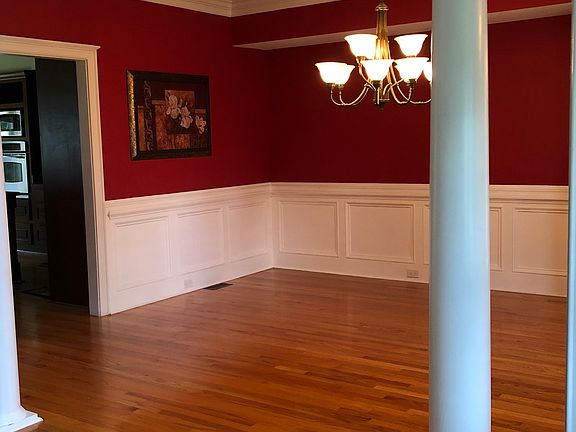 5th image of 612 Melton St