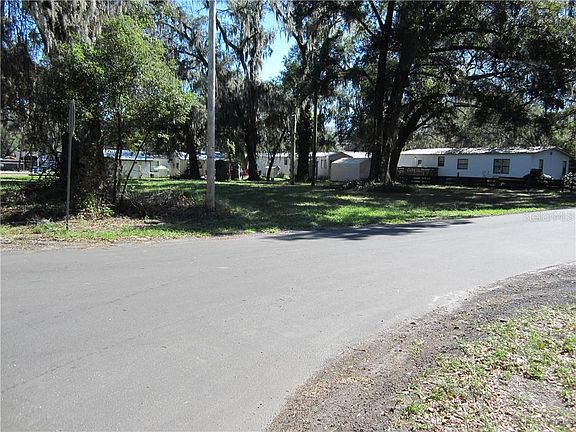 4th image of 10607 Main St