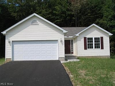 1st image of 866 Jerry Dr SE