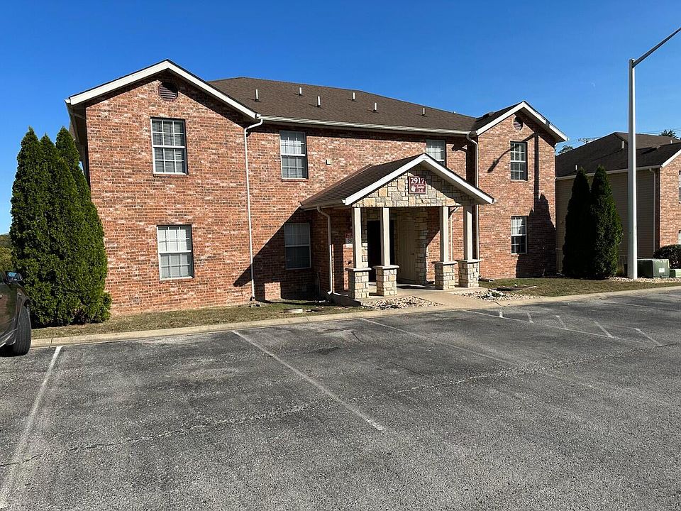 1st image of 2917 Vinyards Parkway #1