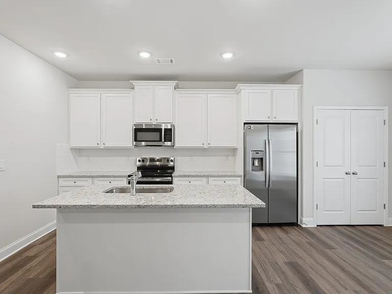 2260 Chant St — Photo 28