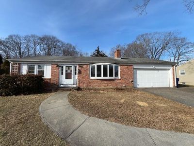 15 Plaza Dr, Riverside, RI, 02915